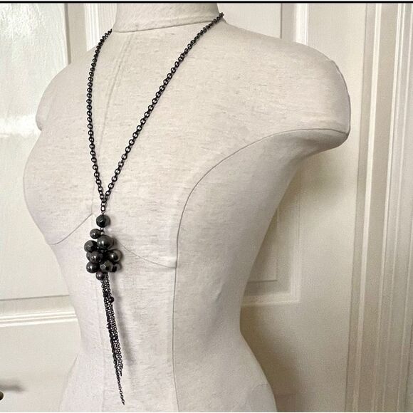 Long black chain beaded cluster necklace - Picture 6 of 12
